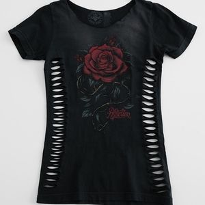 Destructed tee